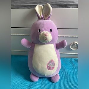 Hug me’s purple bunny squishmallow